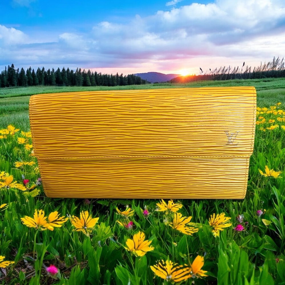 Louis Vuitton Yellow Epi Sarah Wallet